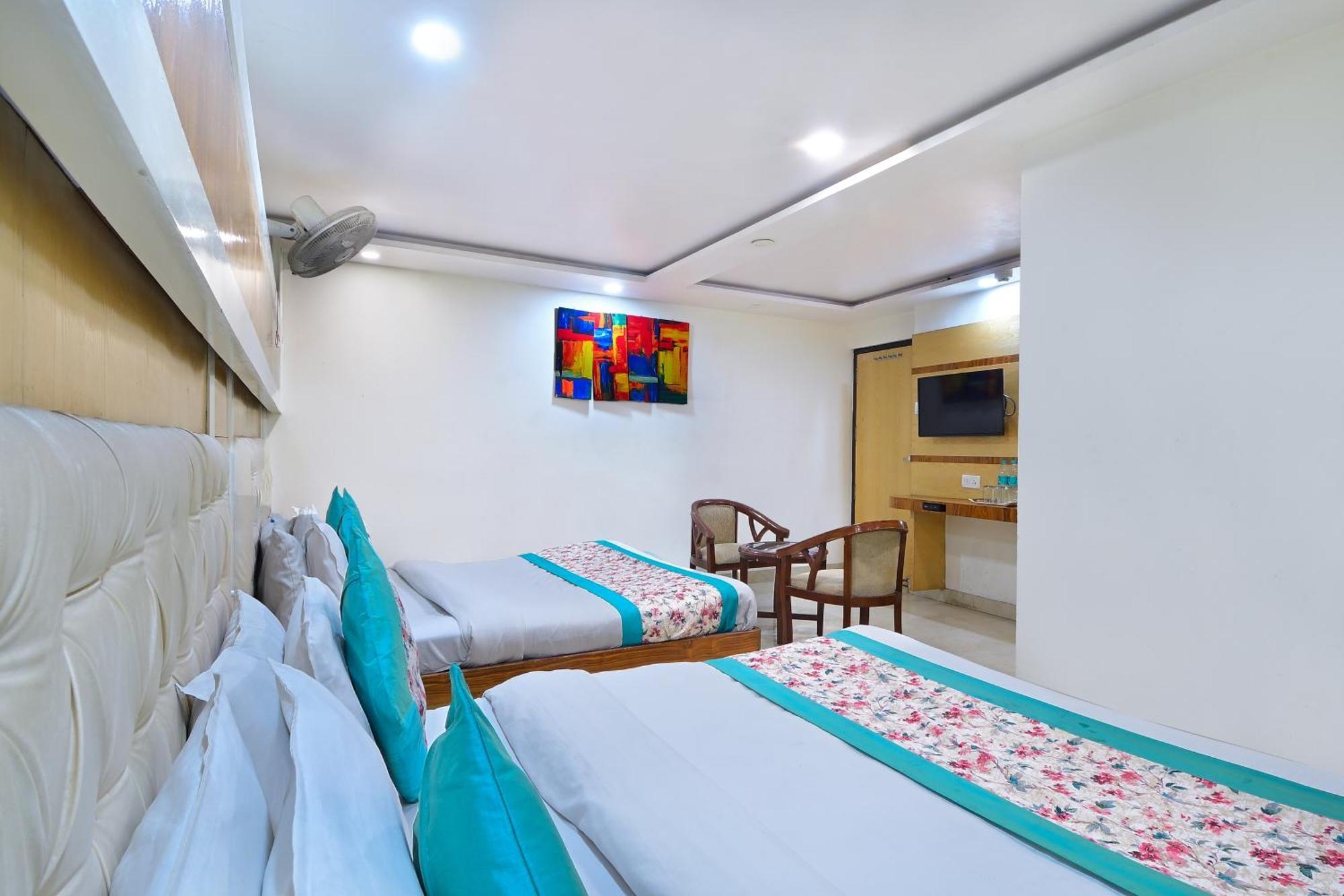 Hotel Glow Inn Paharganj-3 Mins Walk From New Delhi Railway Station Екстер'єр фото