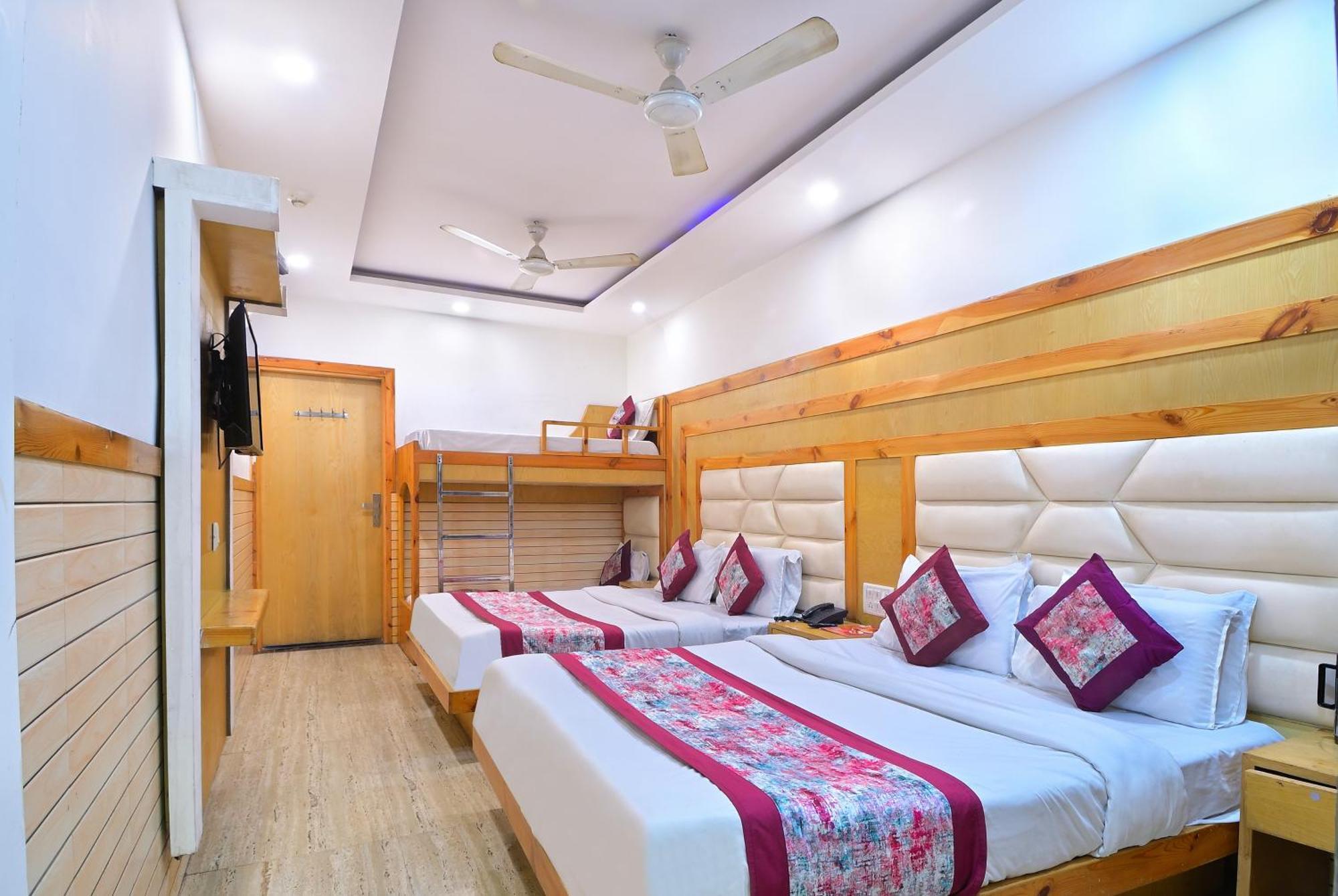 Hotel Glow Inn Paharganj-3 Mins Walk From New Delhi Railway Station Екстер'єр фото