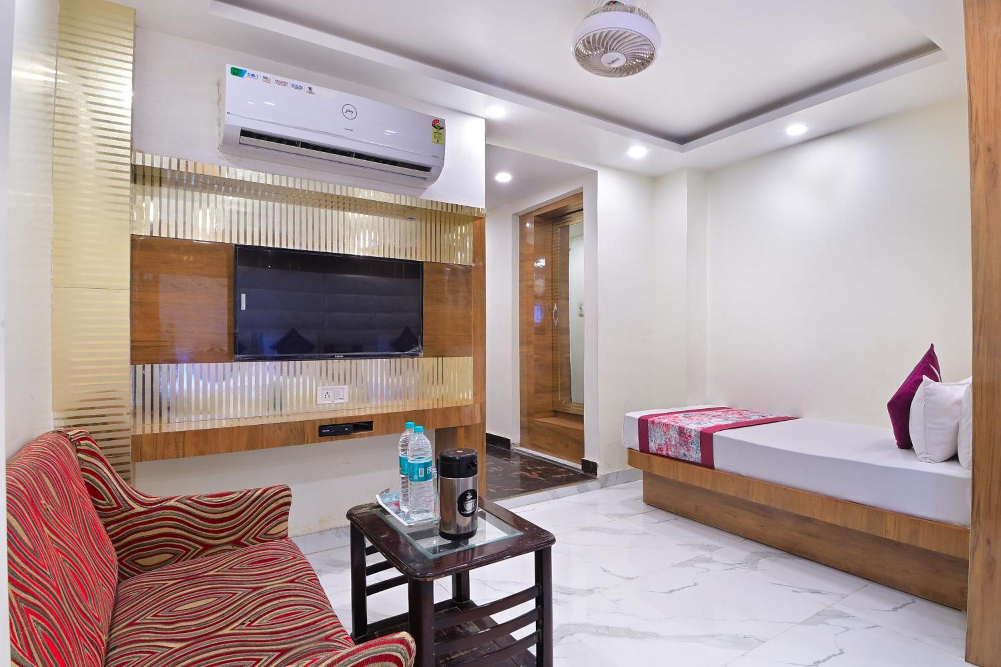 Hotel Glow Inn Paharganj-3 Mins Walk From New Delhi Railway Station Екстер'єр фото