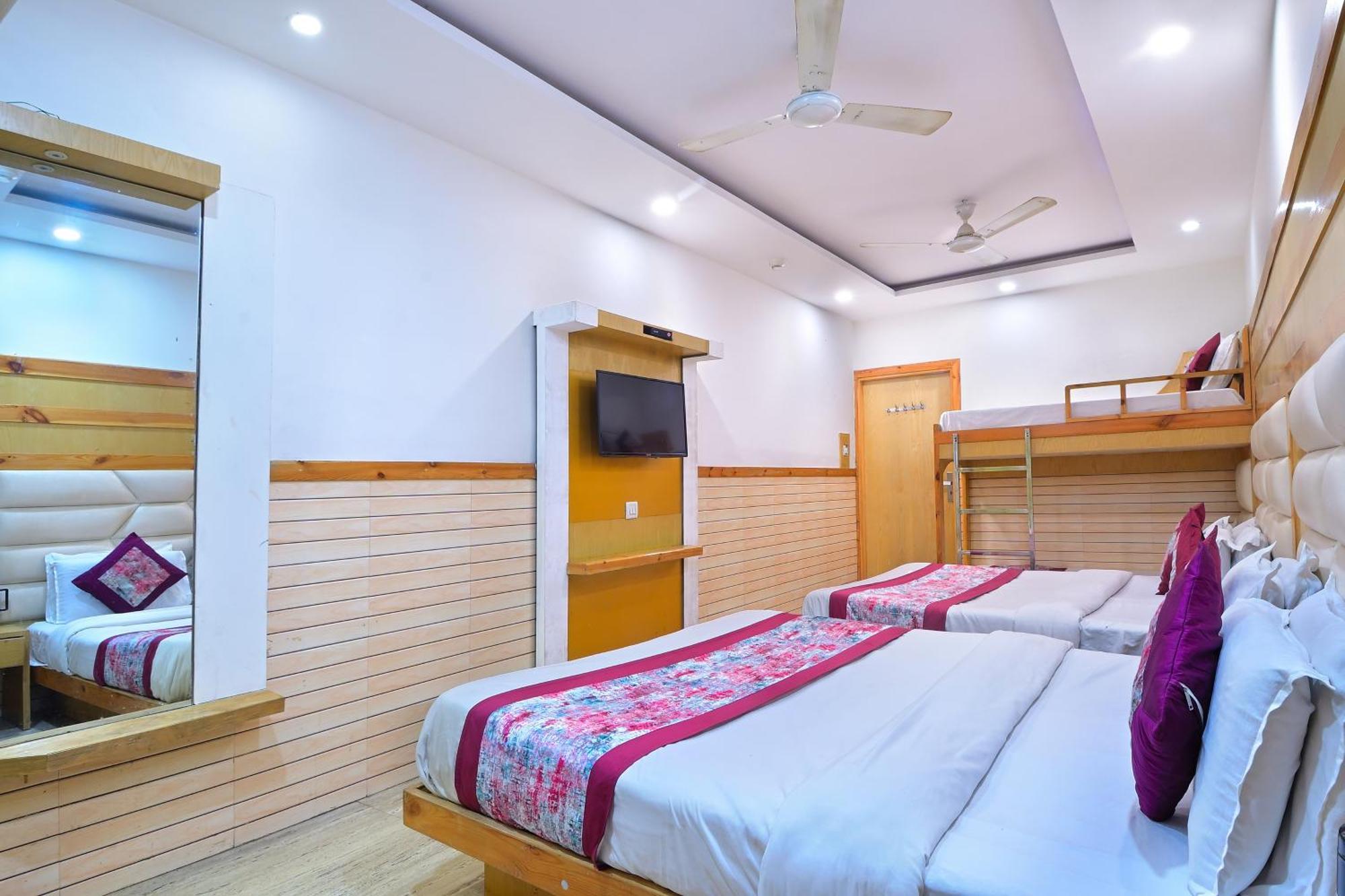 Hotel Glow Inn Paharganj-3 Mins Walk From New Delhi Railway Station Екстер'єр фото