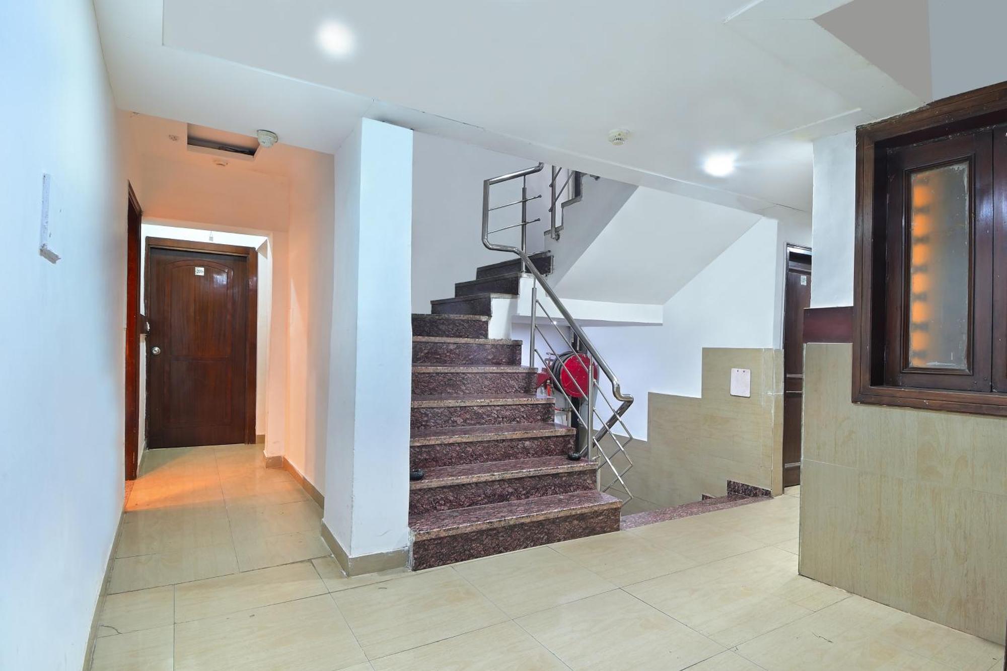 Hotel Glow Inn Paharganj-3 Mins Walk From New Delhi Railway Station Екстер'єр фото