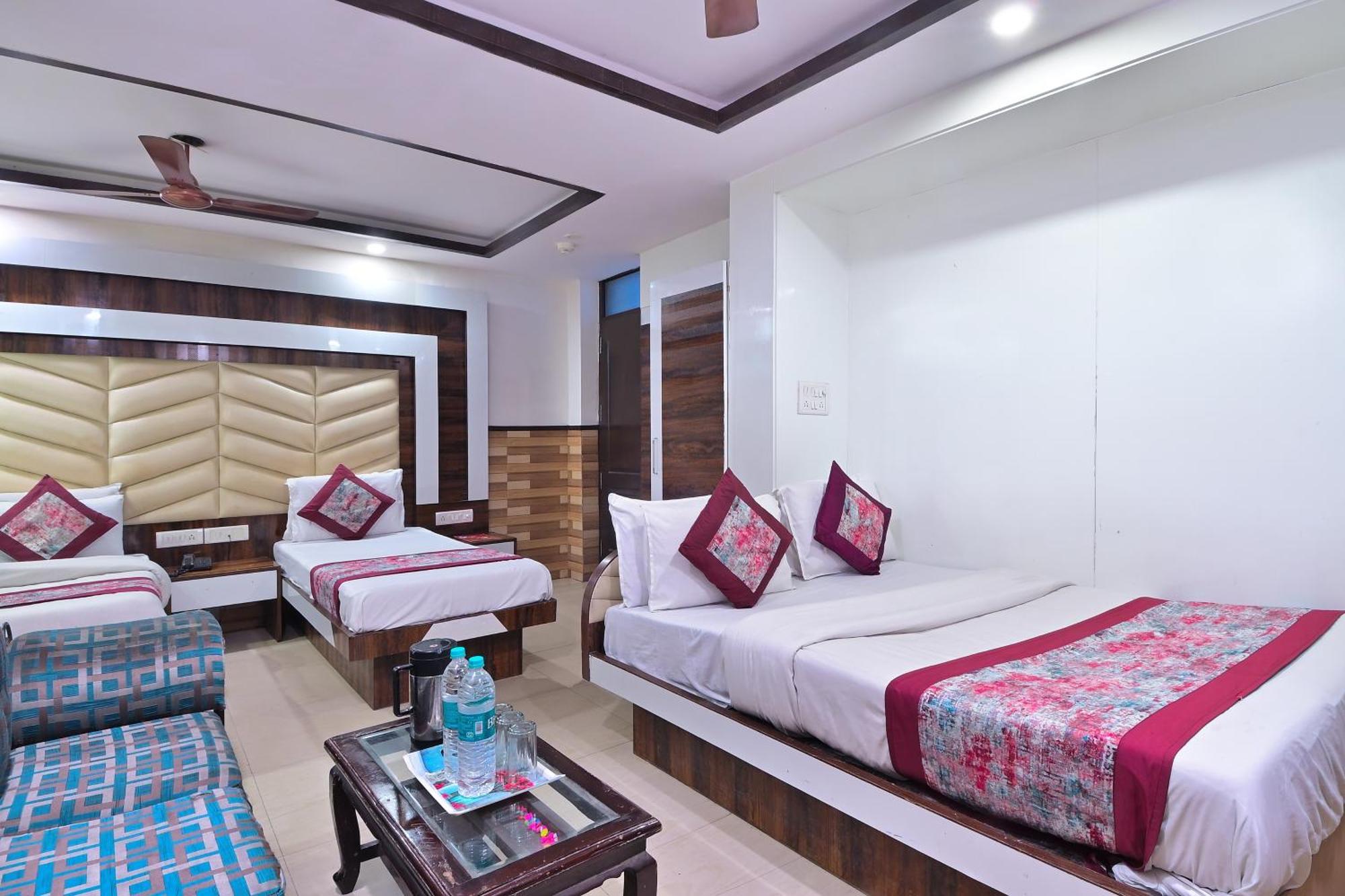 Hotel Glow Inn Paharganj-3 Mins Walk From New Delhi Railway Station Екстер'єр фото