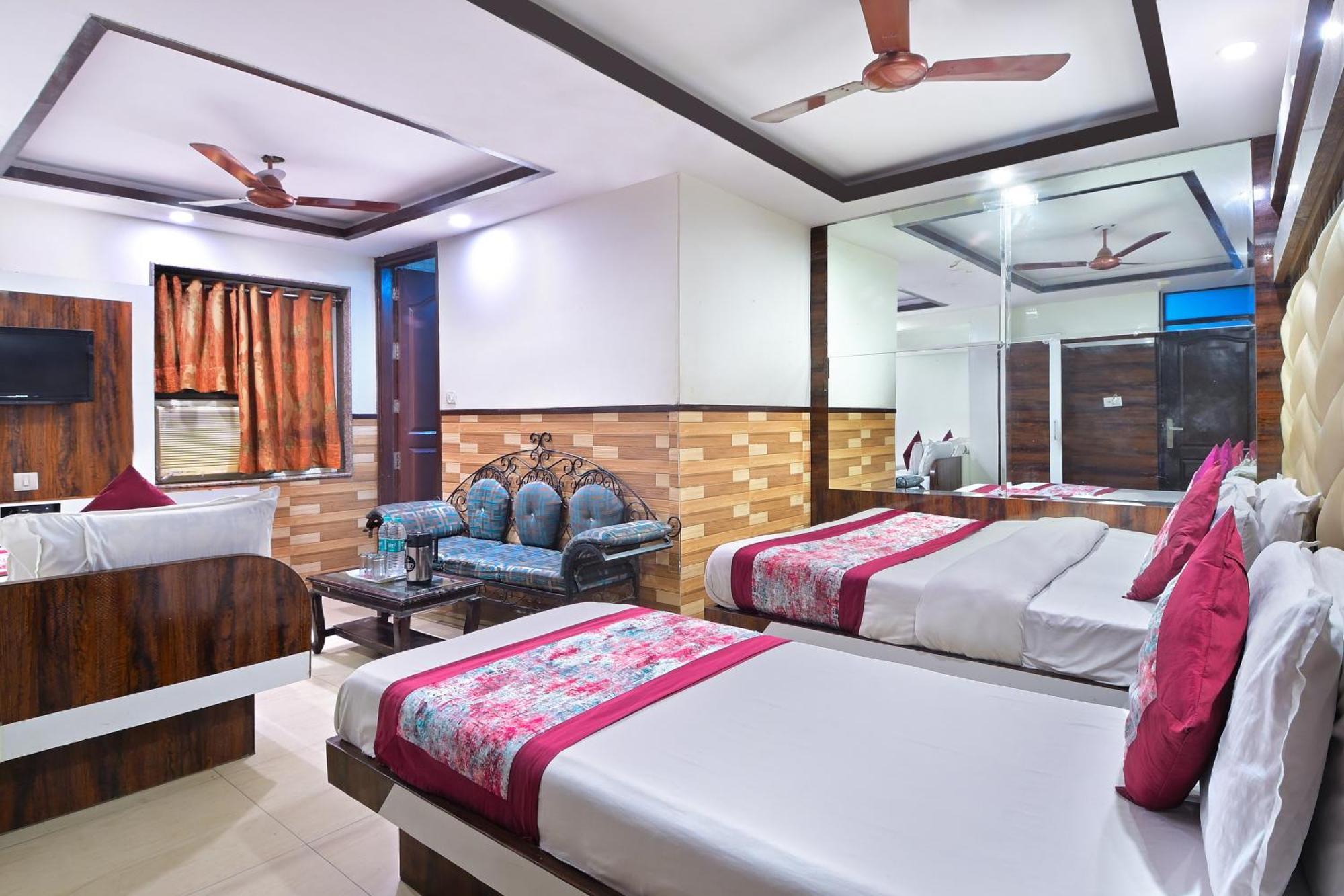 Hotel Glow Inn Paharganj-3 Mins Walk From New Delhi Railway Station Екстер'єр фото