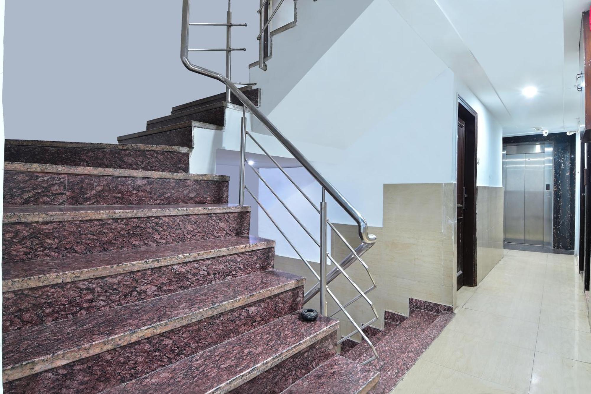 Hotel Glow Inn Paharganj-3 Mins Walk From New Delhi Railway Station Екстер'єр фото